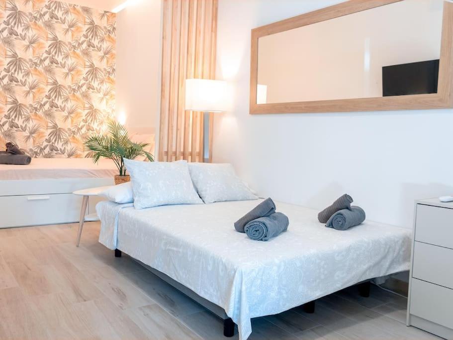 Acogedor Estudio En Triana Con Jacuzzi Y Wifi Sevilla Exterior foto