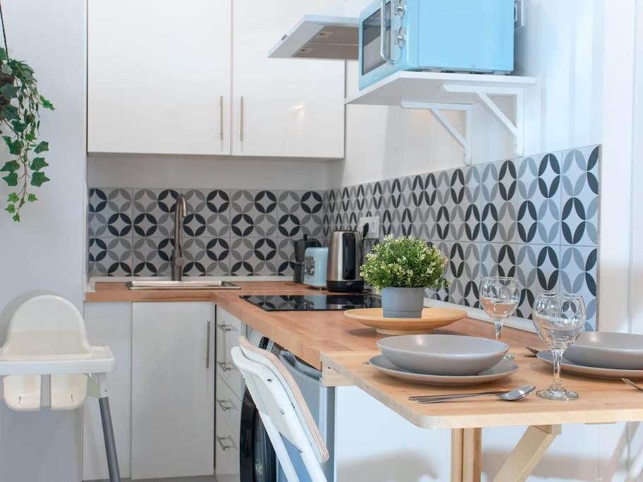 Acogedor Estudio En Triana Con Jacuzzi Y Wifi Sevilla Exterior foto